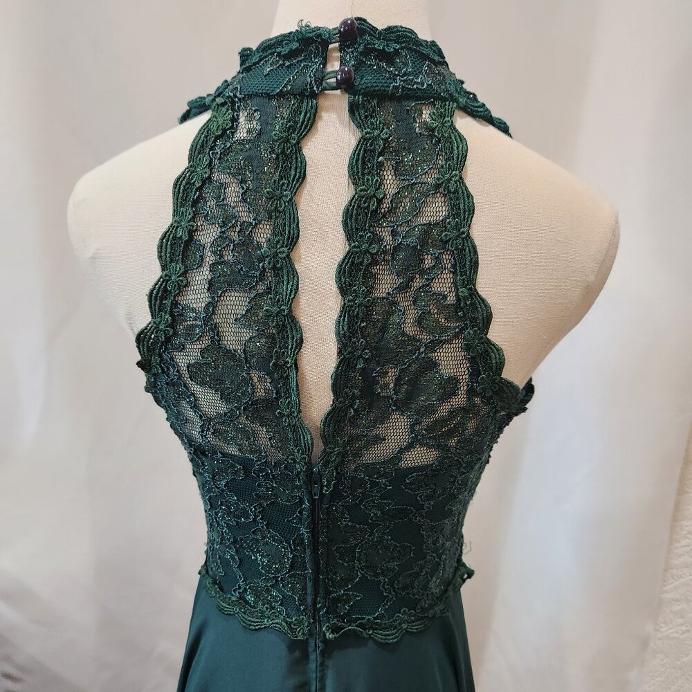 Vintage Emerald Green sleeveless lace top gown